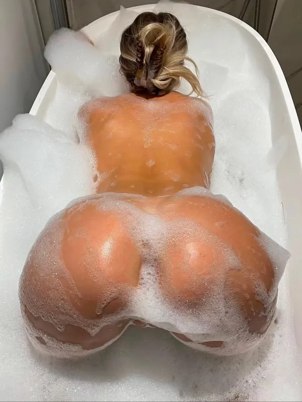 Kenzie Taylor (Onlyfans)'s photo 5