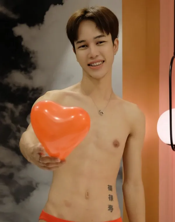 khunsong0310's BabeWiki Profile