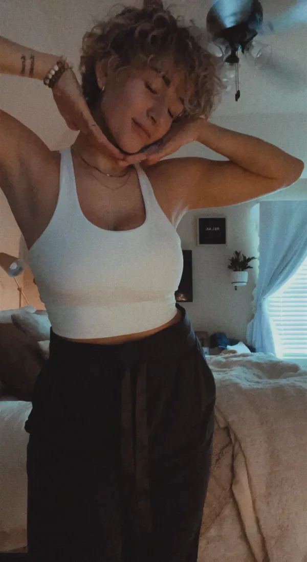 kingauratv's BabeWiki Profile