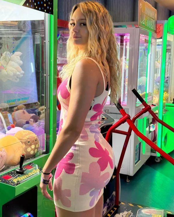 kirstentoosweet's photo 6