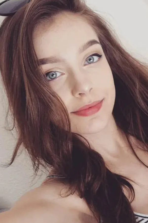 Kitty Cashew's BabeWiki Profile