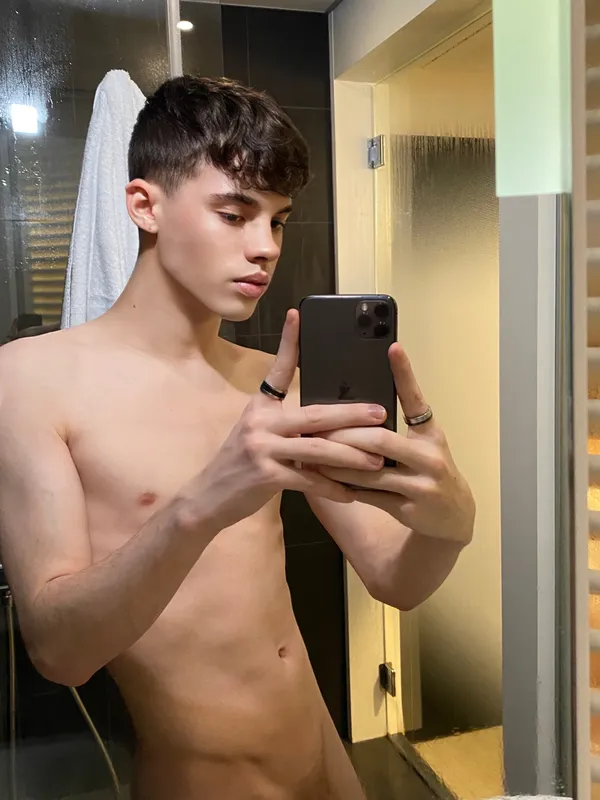 kyks_twink's BabeWiki Profile