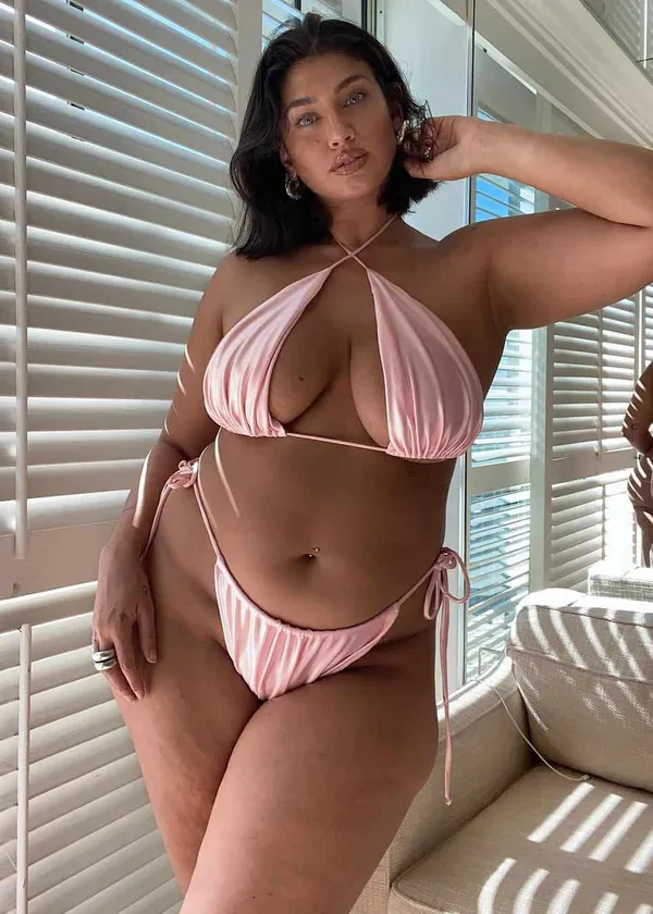 La'Tecia Thomas's photo 3