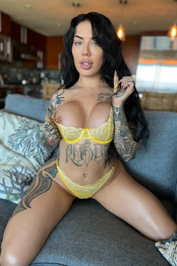 Lacey Jayne's photo 10