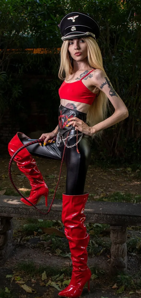 Lady Glamhell's BabeWiki Profile