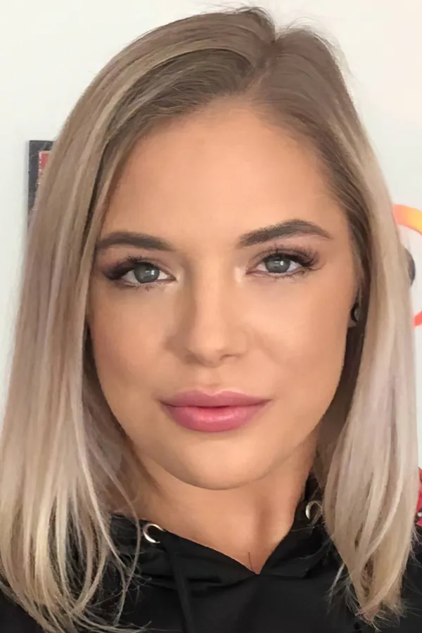 Lana Analise's photo 6