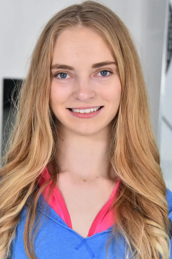 Lana Sharapova's BabeWiki Profile