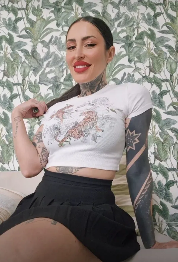 Lara Croft's BabeWiki Profile