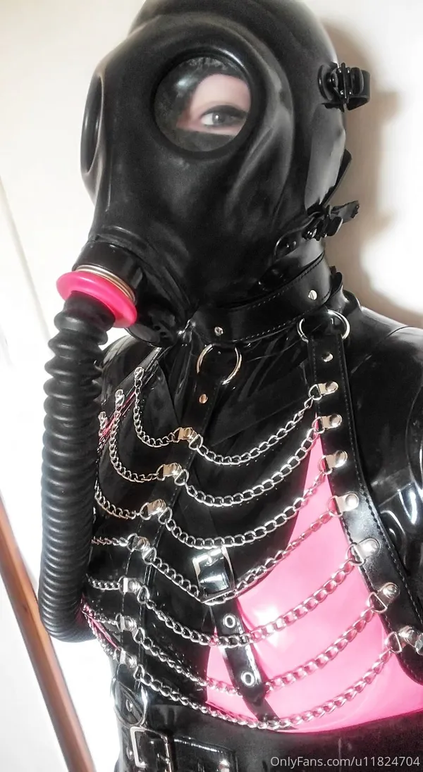 Lara Desmond's photo 6