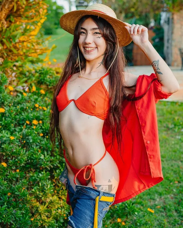 Larissa Mayumi's photo 3