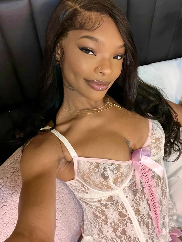 Lashae Lee's BabeWiki Profile