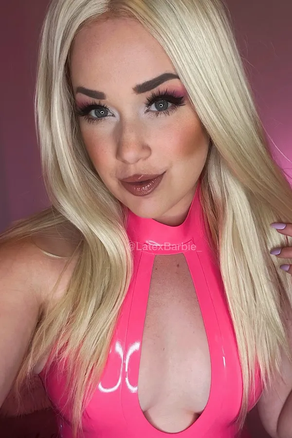 LatexBarbie's photo 2