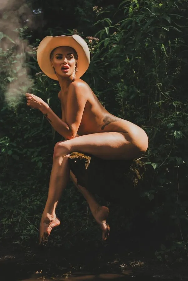 Laura Desiree's photo 7