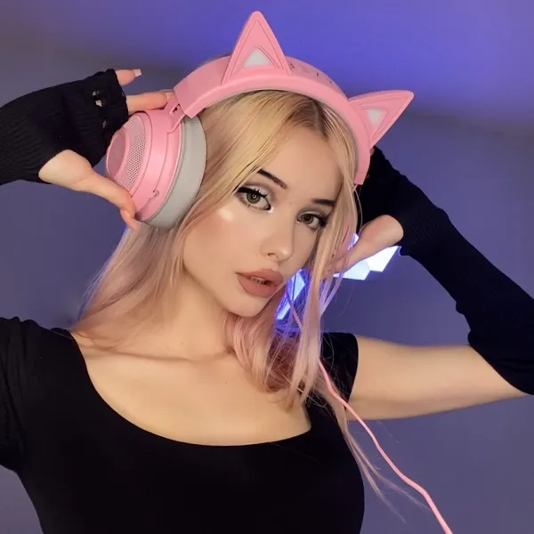 Lauren Burch's photo 4