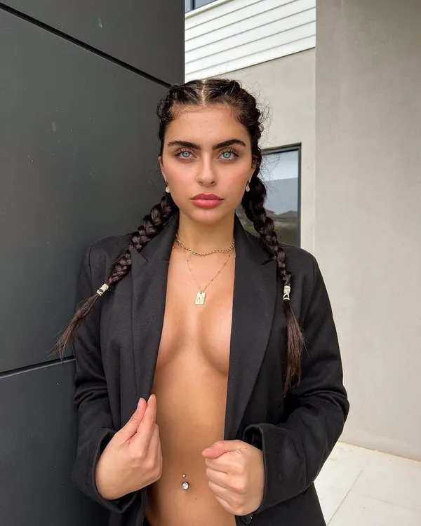 Lauren Hamden's photo 5