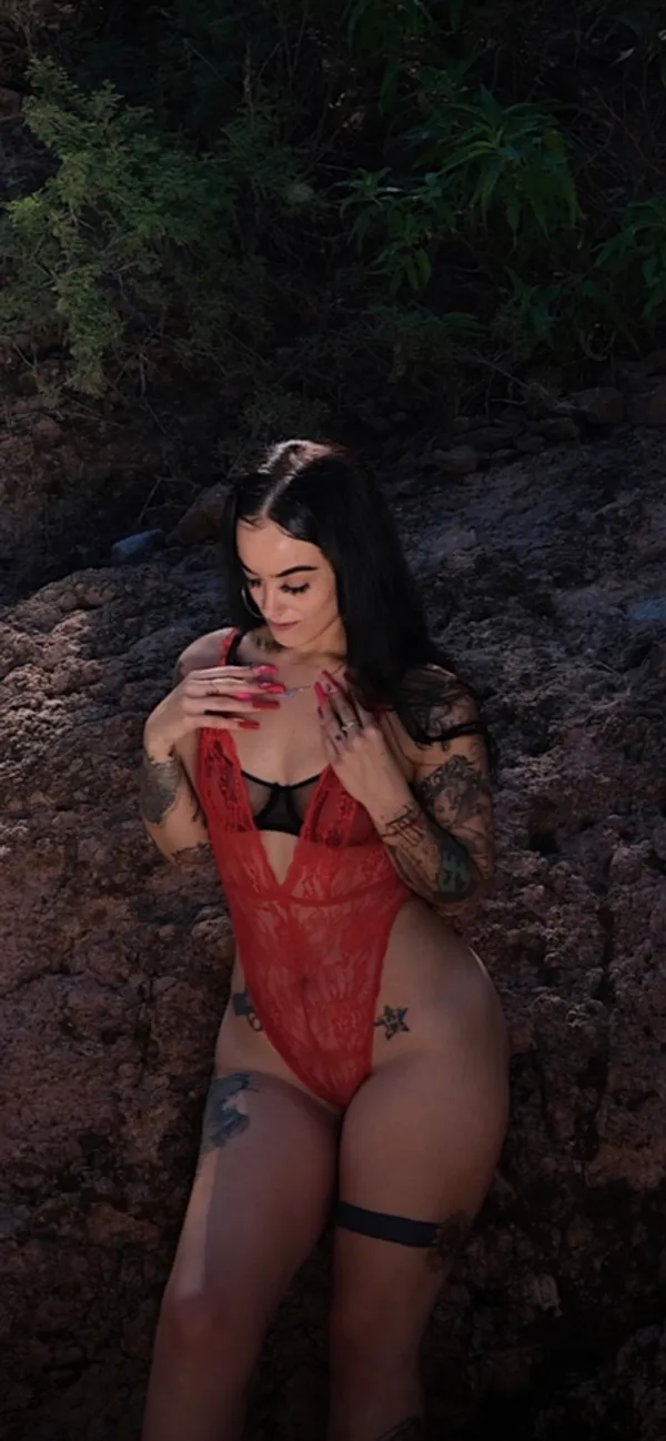 Lauren Wilson's BabeWiki Profile