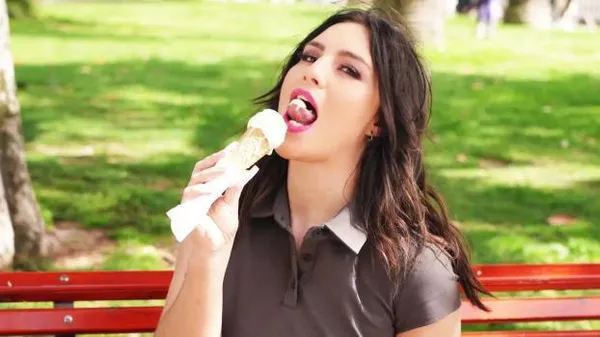 Laury Athena's photo 8