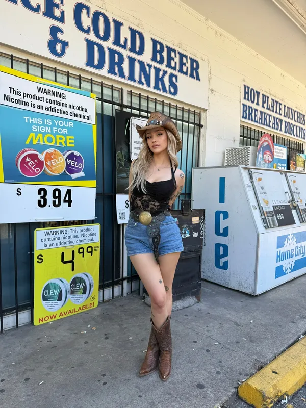 Lavender Lune's photo 4