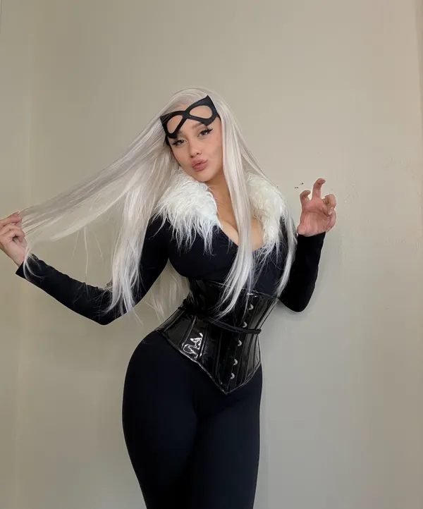 Lavender Lune's BabeWiki Profile