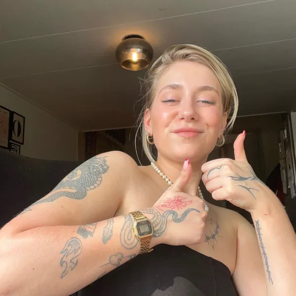 lavishulula's BabeWiki Profile