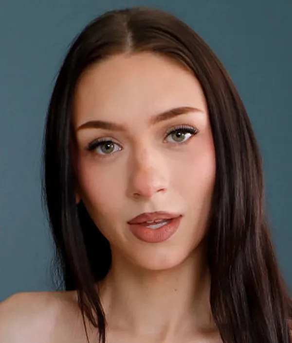 Layla Babi's BabeWiki Profile