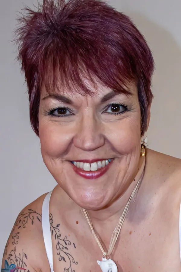 Layla Bird's photo 8