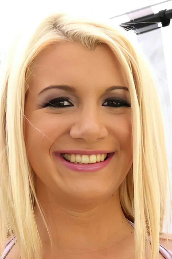 Layla Price's photo 3