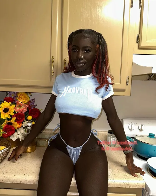 Lazelle Doll's photo 3