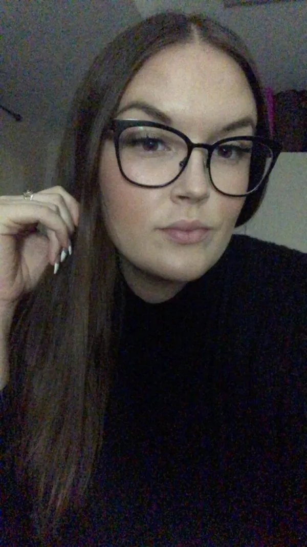 Leelah Love's BabeWiki Profile