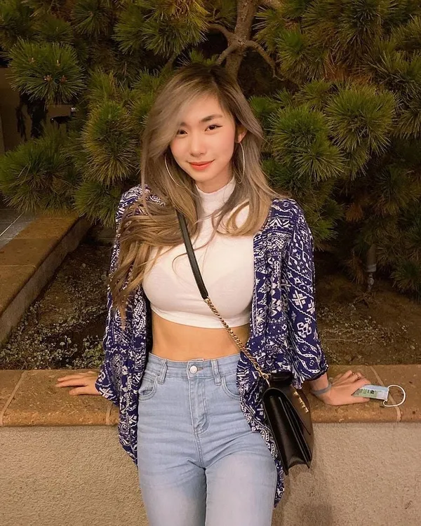 Leena Xu's BabeWiki Profile