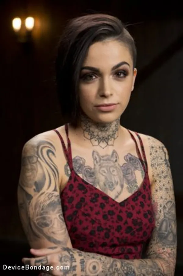 Leigh Raven's photo 10