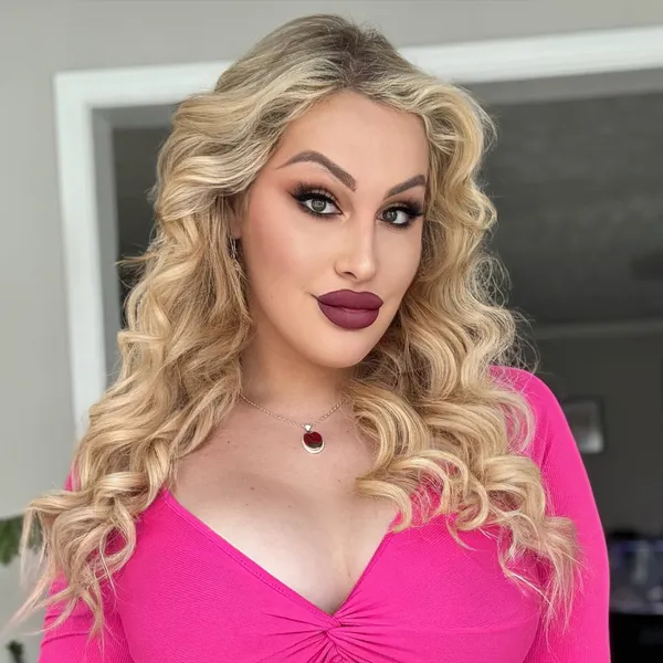 Lexi Bunni's photo 4