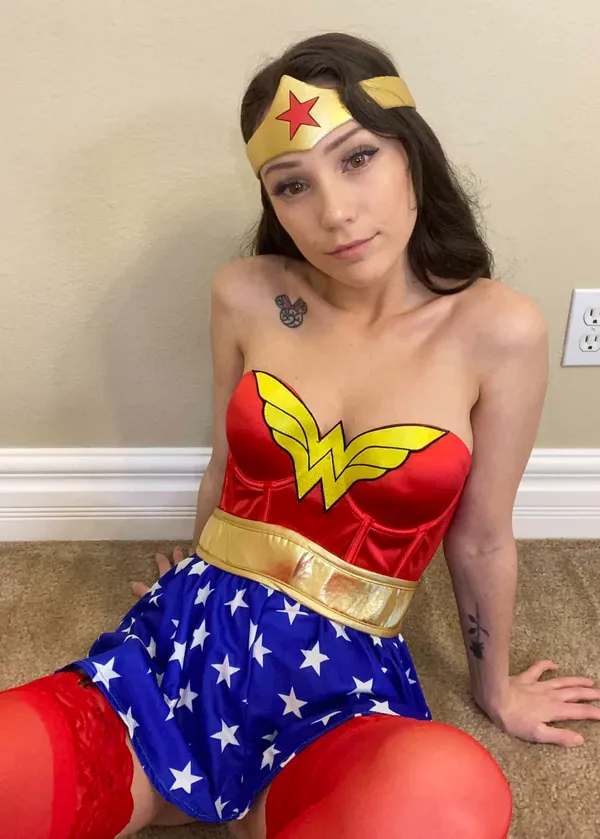 Lexi Poll's BabeWiki Profile