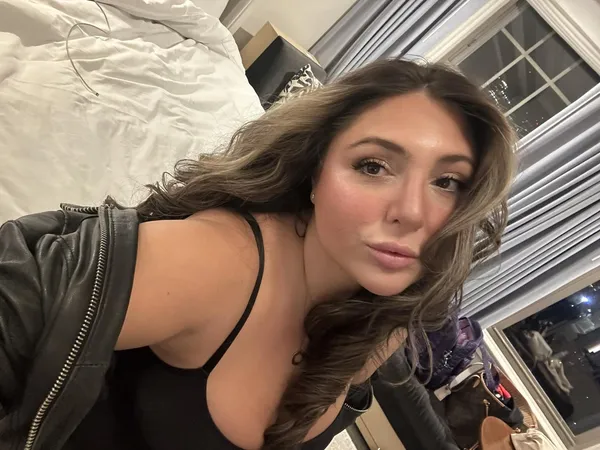 Lexis Deanna's photo 3