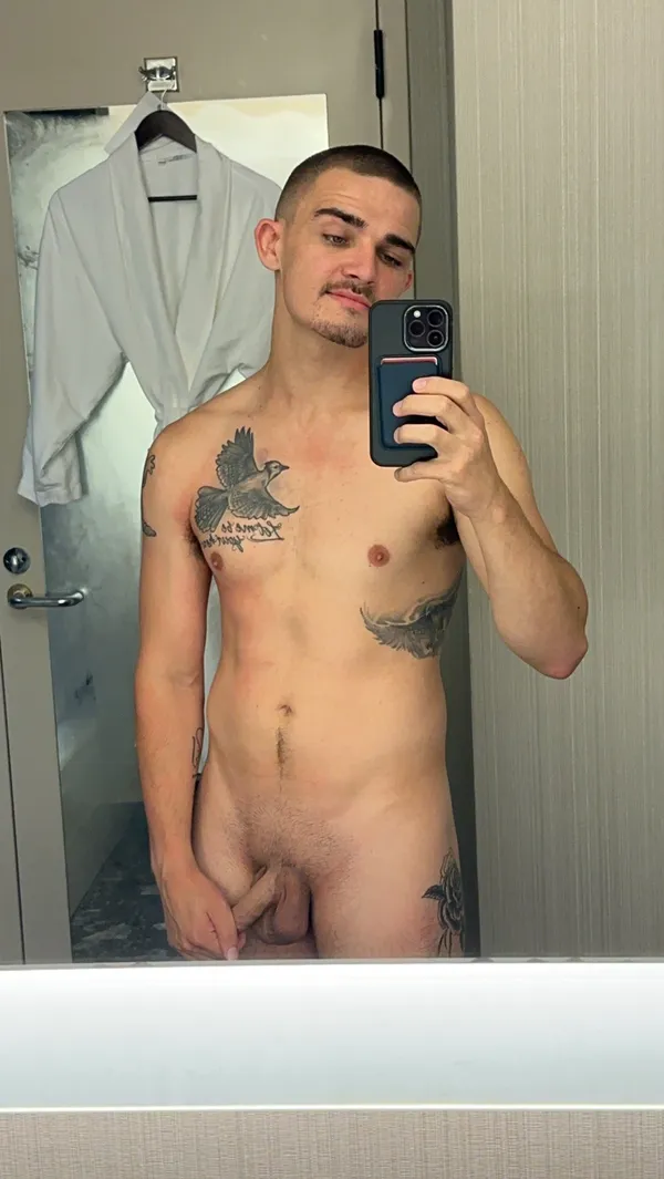 LifeofDerekJ's BabeWiki Profile