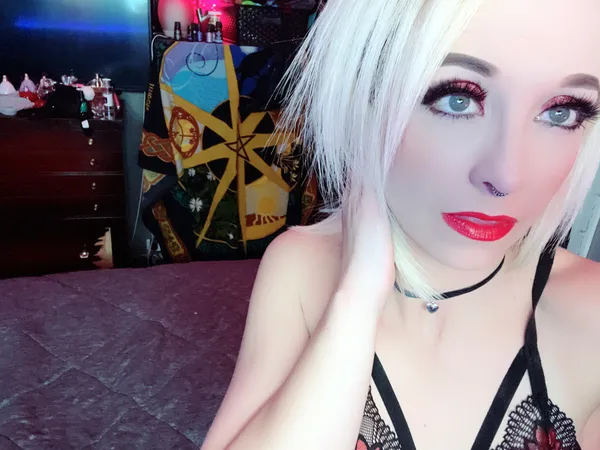 Lillian Wood's photo 5