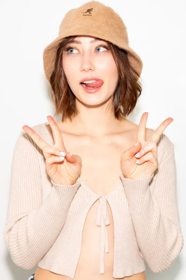 Lillyy Luna's BabeWiki Profile