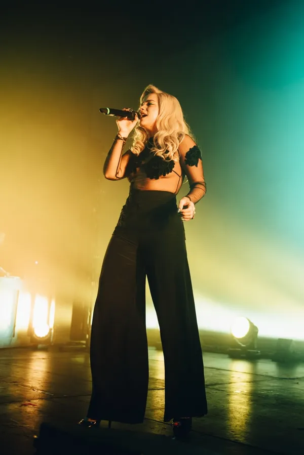 Lily Allen's photo 3