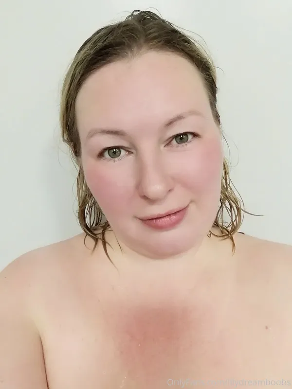 Lily Dreamboobs's photo 6