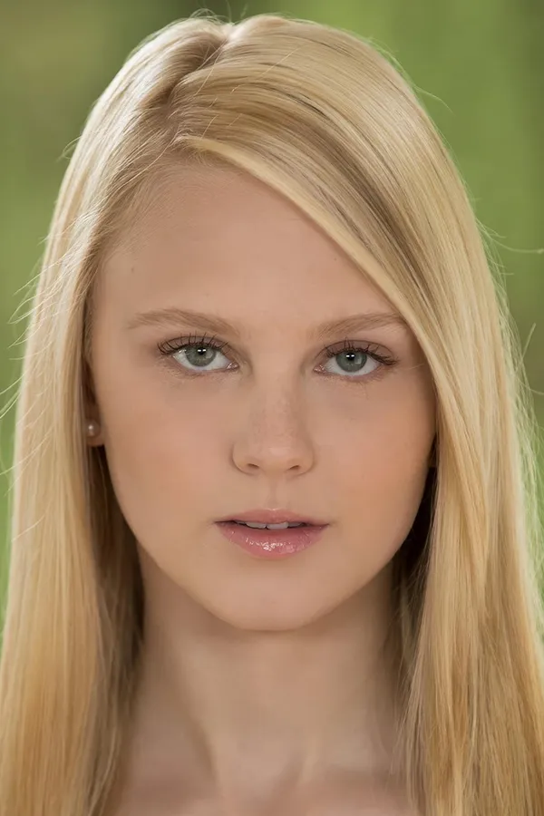 Lily Rader's photo 6