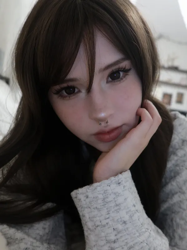 Lilyraedoll's photo 5