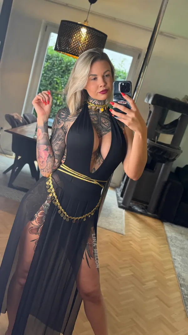 Lina Melon's BabeWiki Profile