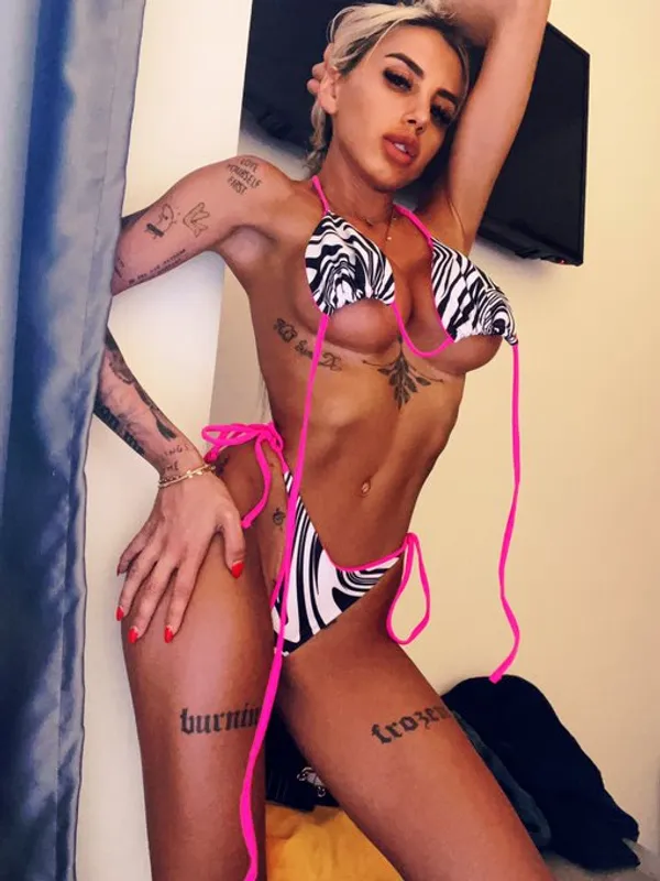 Lisa Akira's photo 9