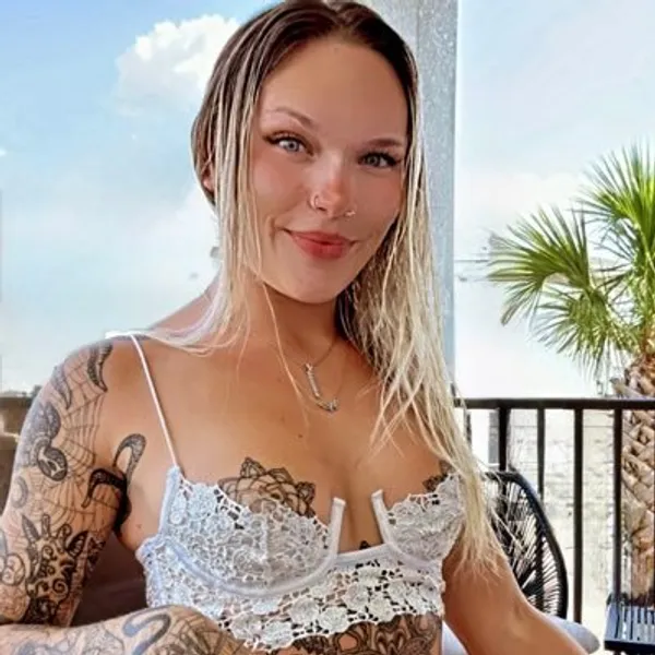 littlelyssyy's BabeWiki Profile