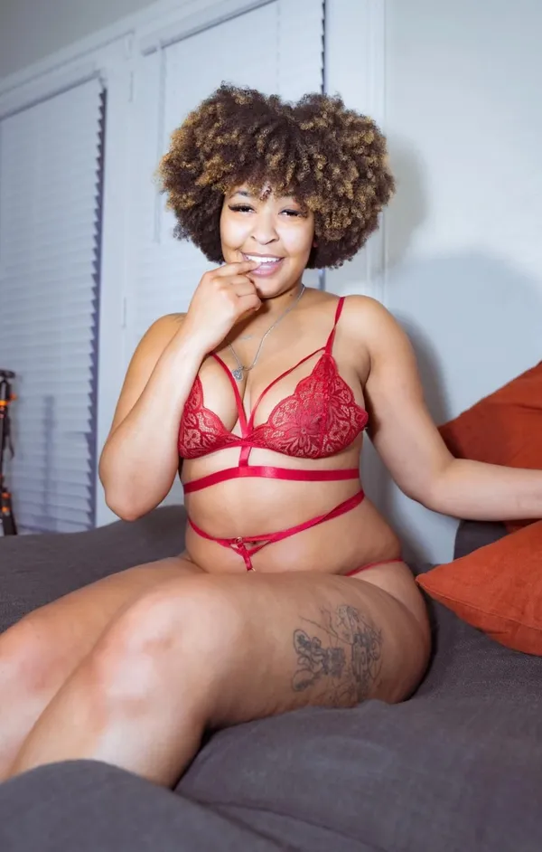 Liv Wild Bitch's photo 3