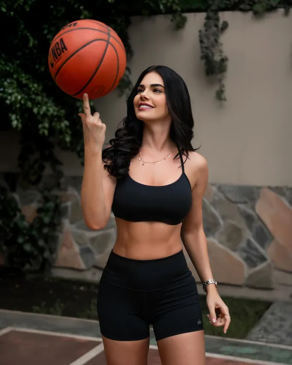 Livia Brito's photo 7