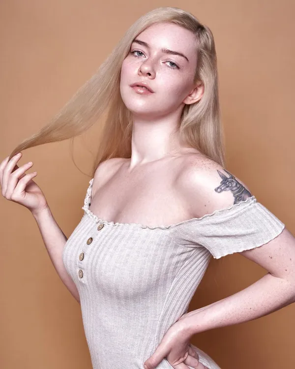 Liz Leblanc's photo 5