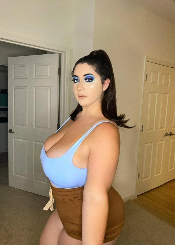 Lizzybbeauty's photo 5