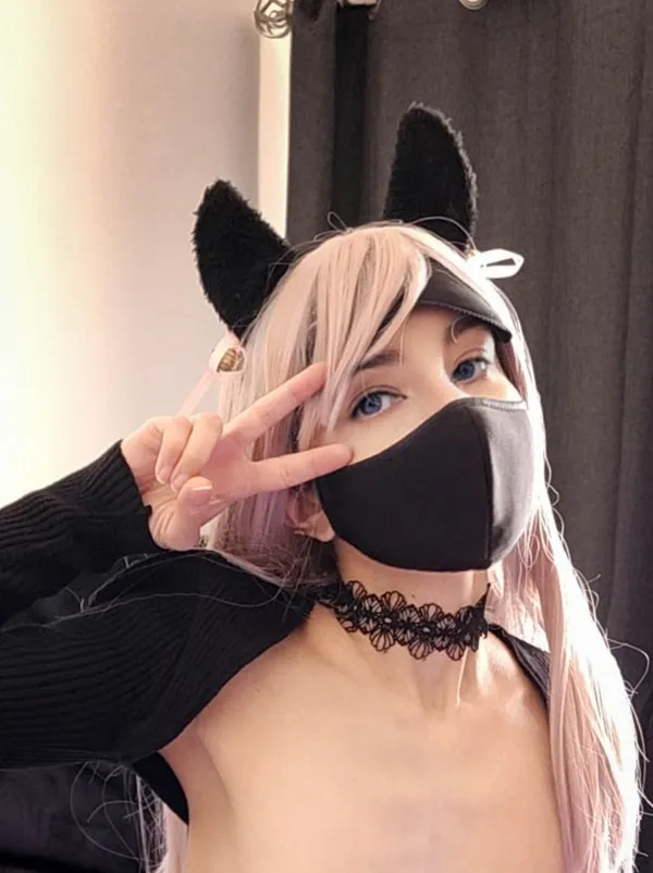 lolliepopxxx's BabeWiki Profile