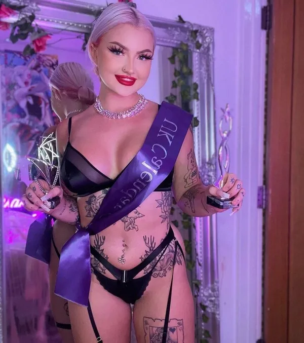 Lowri Rose's photo 4